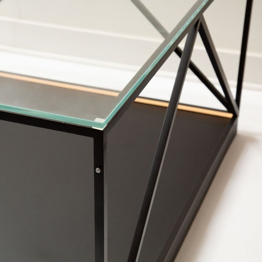 Living room idea with the Tavola Square Table, Artcraft