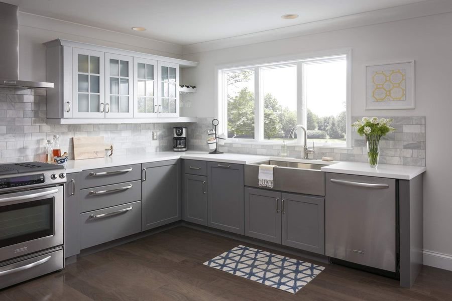 Kitchen idea with the Jeffrey Alexander MO6373-160DACM 160 mm Center-to-Center Gun Metal Bel, Jeffrey Alexander