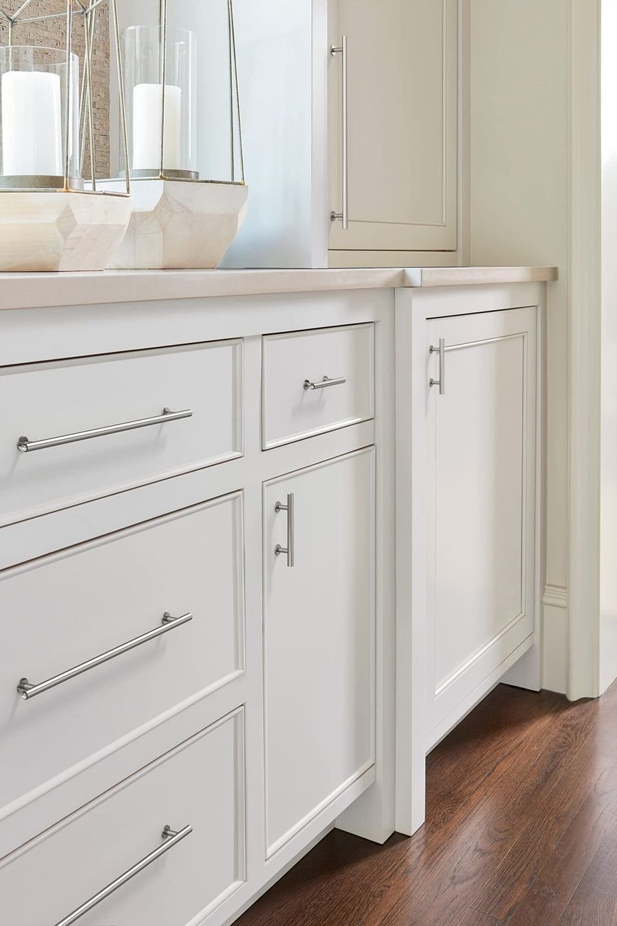 Kitchen idea with the Amerock BP3739026 Polished Chrome Cabinet Pull 3 in (76 mm) Center-to, Amerock
