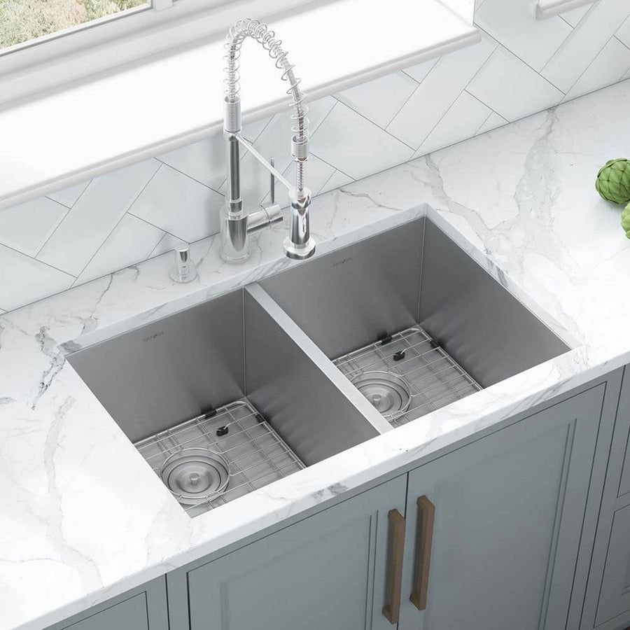 Kitchen idea with the Ruvati 30-inch Undermount 50/50 Double Bowl Zero Radius 16 Gauge Stain, Ruvati