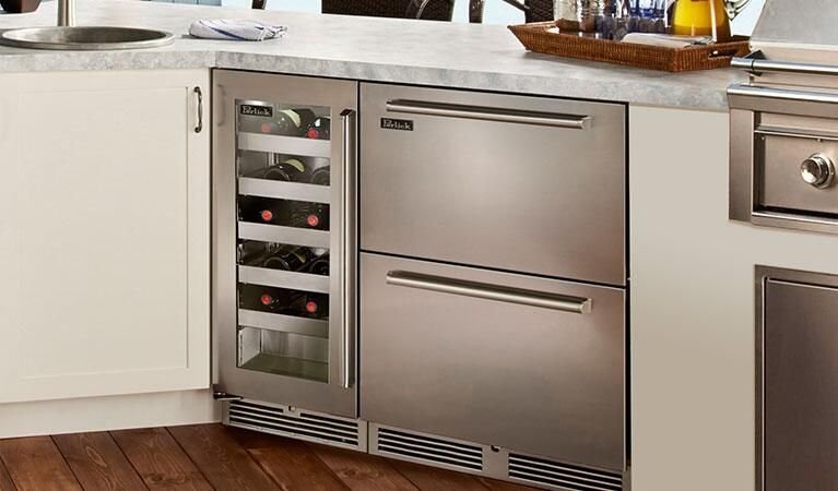 Outdoor idea with the Perlick Signature Series 24-Inch Outdoor Built-In Drawer Counter Depth, Perlick