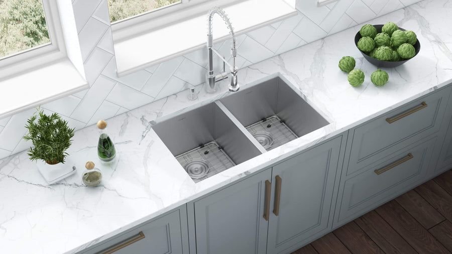 Kitchen idea with the Ruvati 30-inch Undermount 50/50 Double Bowl Zero Radius 16 Gauge Stain, Ruvati