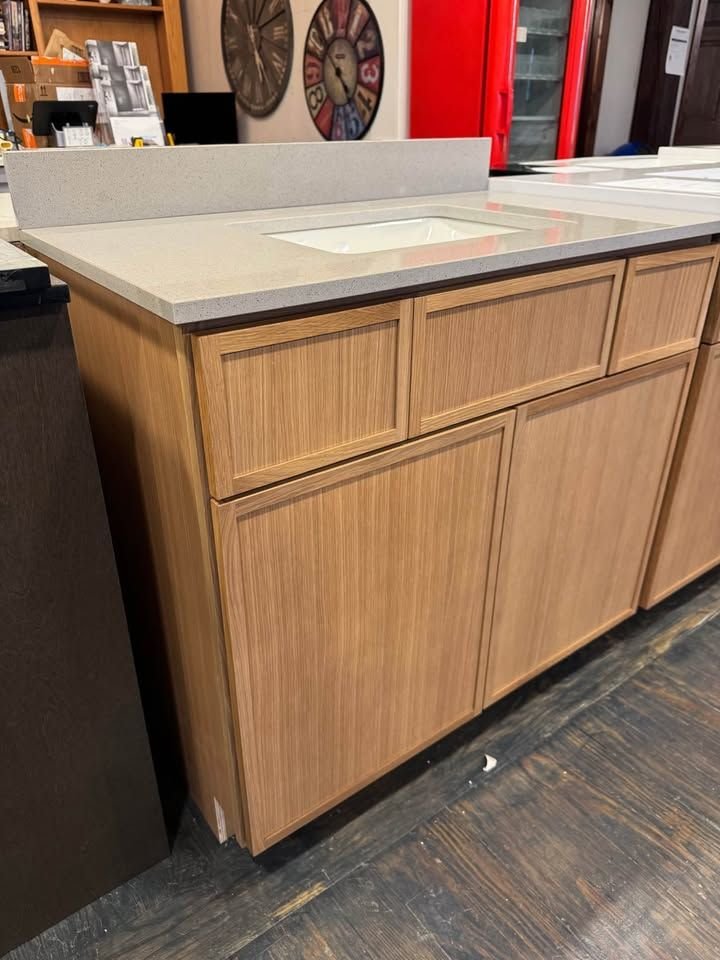 Bathroom idea with the 36” Oslo Oak Bathroom Vanity W/ Quartz Top, Showroom