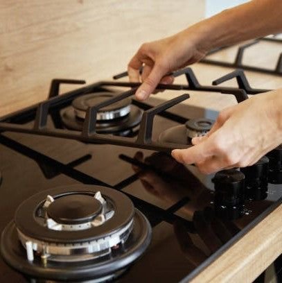 Kitchen idea with the Range (Gas) Installation, PoshCrew Services
