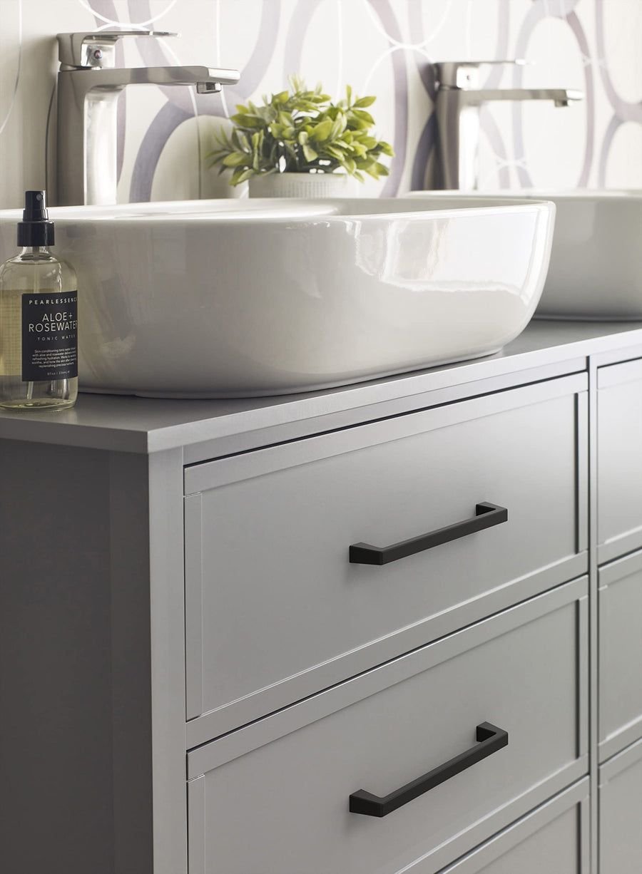 Kitchen idea with the Amerock BP55282BBR Black Bronze Cabinet Pull 8 in (203 mm) Center-to-C, Amerock