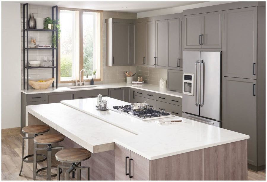 Kitchen idea with the Jeffrey Alexander 177-160BNBDL 160 mm Center-to-Center Brushed Pewter, Jeffrey Alexander